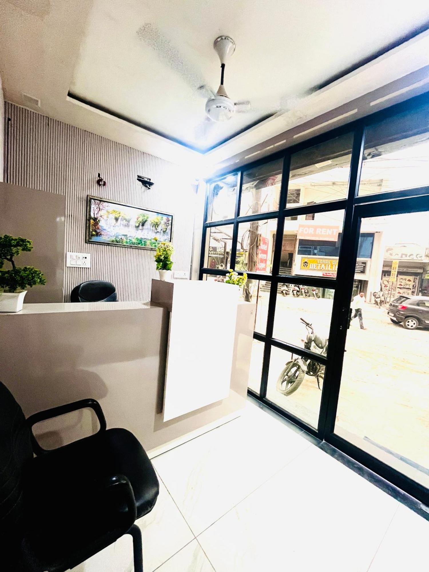 Hotel Green Apple בארילי מראה חיצוני תמונה
