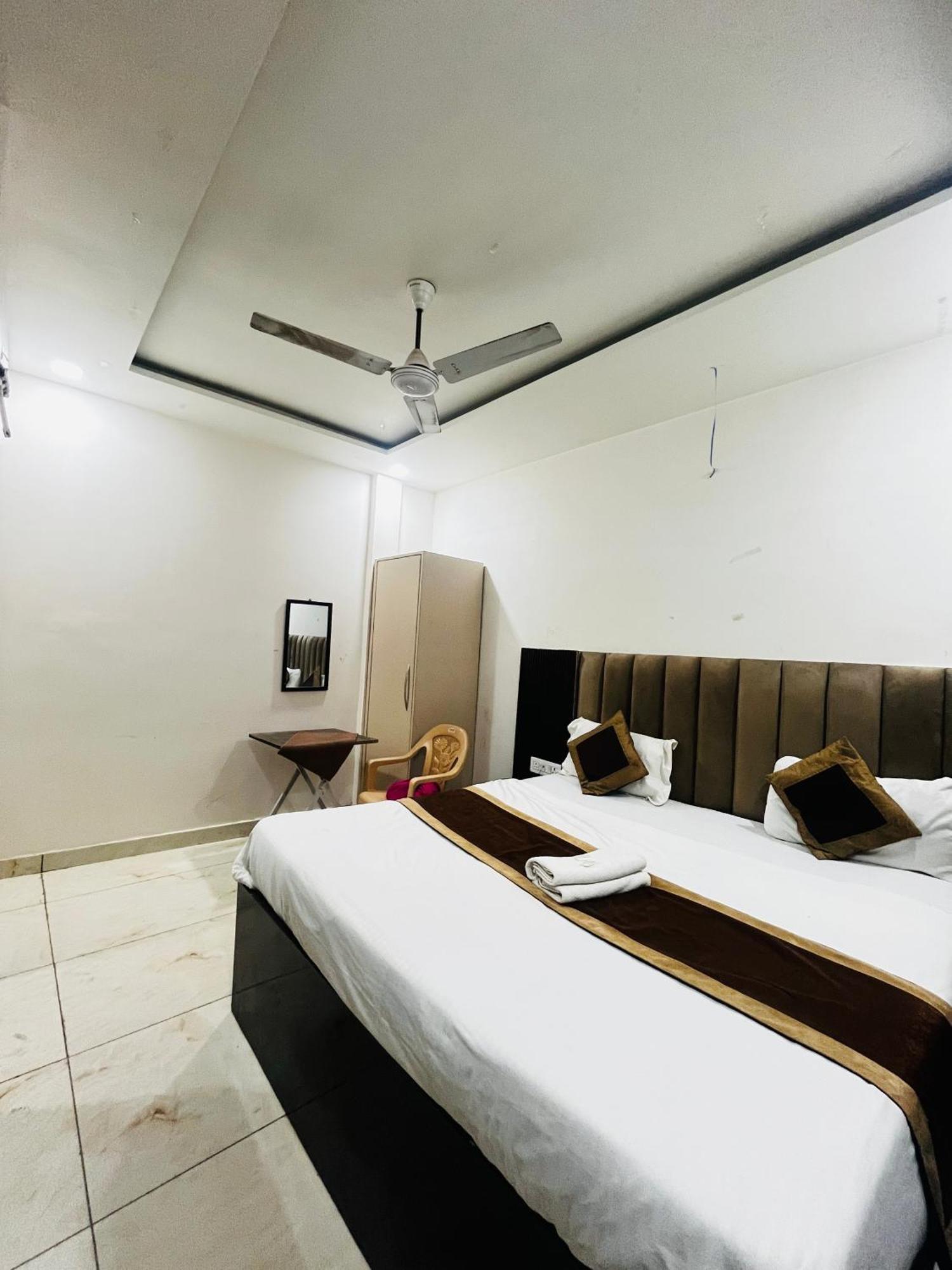 Hotel Green Apple בארילי מראה חיצוני תמונה